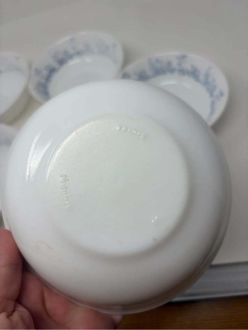 5 Glenwood Blue Floral White Milk Glass Soup/Cereal Bowls by Arcopal France EUC